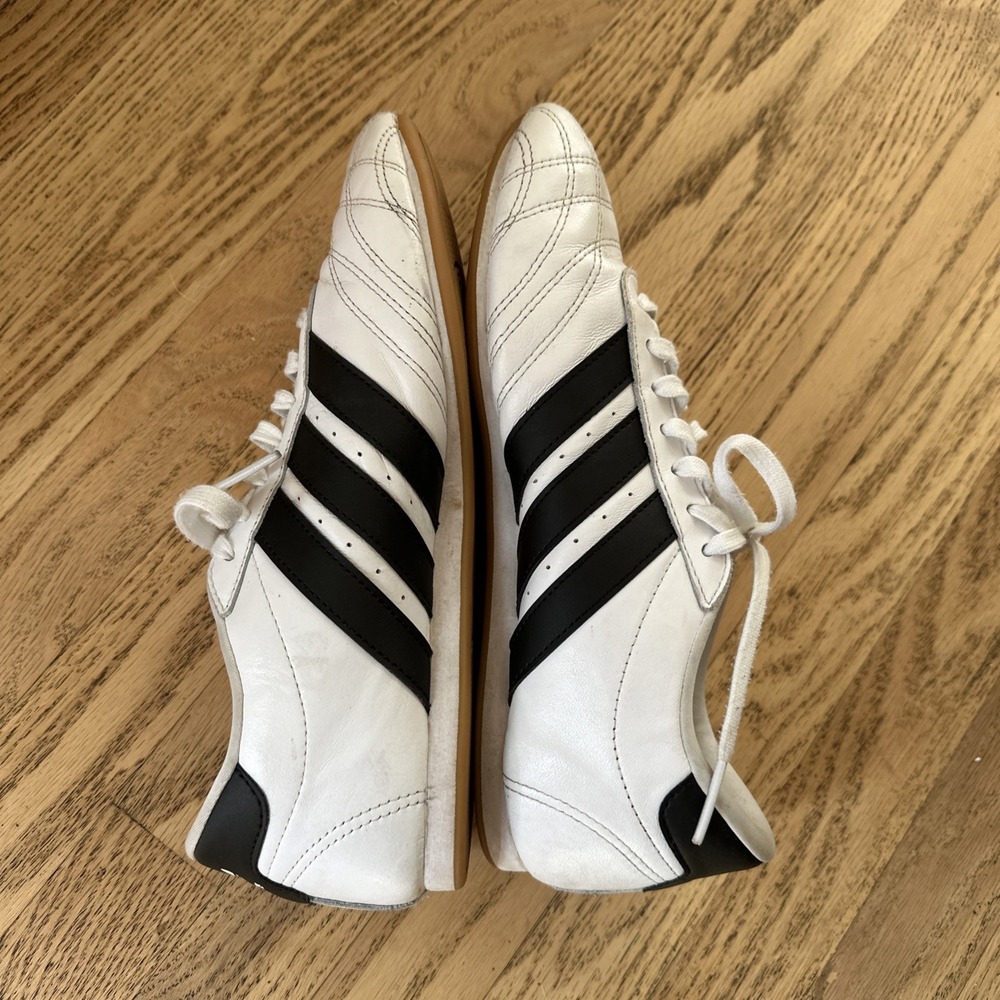 Adidas White Black Men's Soccer Low Top Athletic Shoes Sz 9